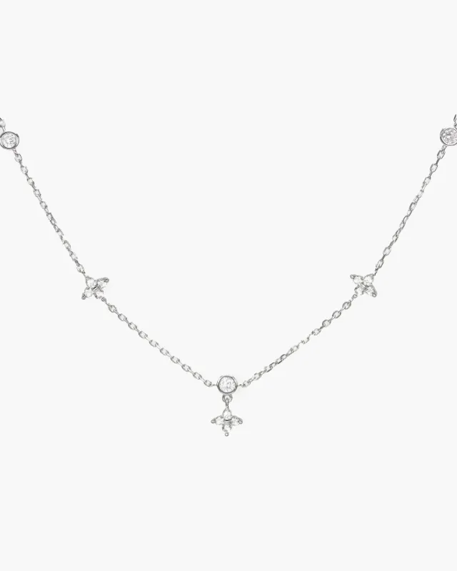 Lucky Clover Necklace in Silver sold by en route