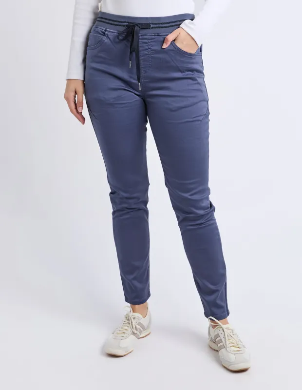 Sylvia Jogger Country Blue made by Foxwood Clothing