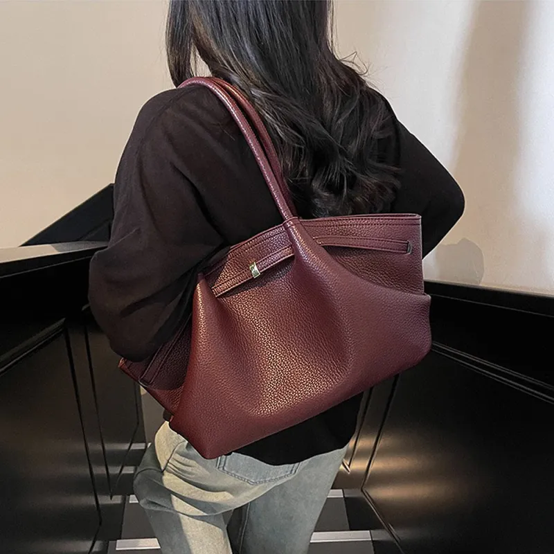 Billie Large Slouchy Shoulder Tote Handbag With Gold Detailing in Burgundy made by XYlondon