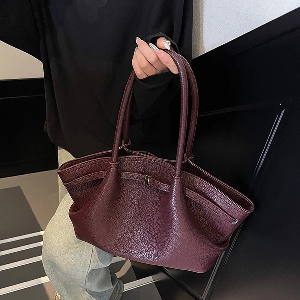 Billie Large Slouchy Shoulder Tote Handbag With Gold Detailing in Burgundy sold by XYlondon product image thumbnail 2