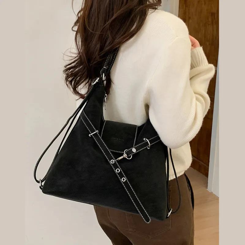 Elissa Slouchy Shoulder Strap Tote Bag With Keychain Charm in Black made by XYlondon