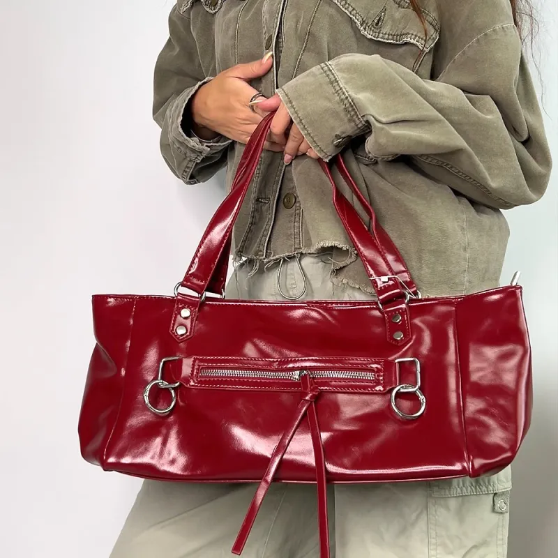 Leni Large Zip Up Everyday Shoulder Bag in Red made by XYlondon