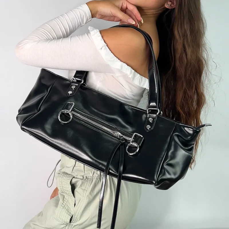 Leni Large Zip Up Everyday Shoulder Bag in Black made by XYlondon