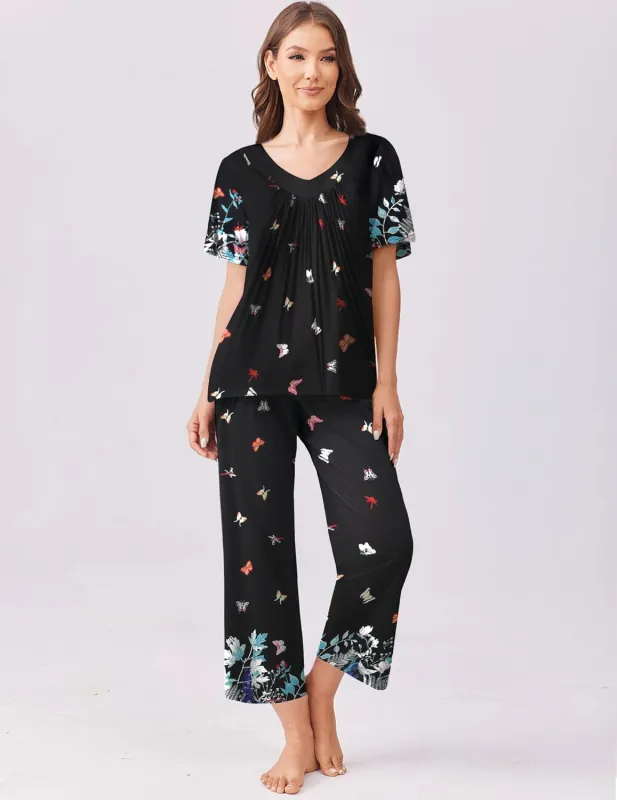 Ekouaer Floral Capri Pajama Set Short Sleeve Top and Pants made by Ekouaer