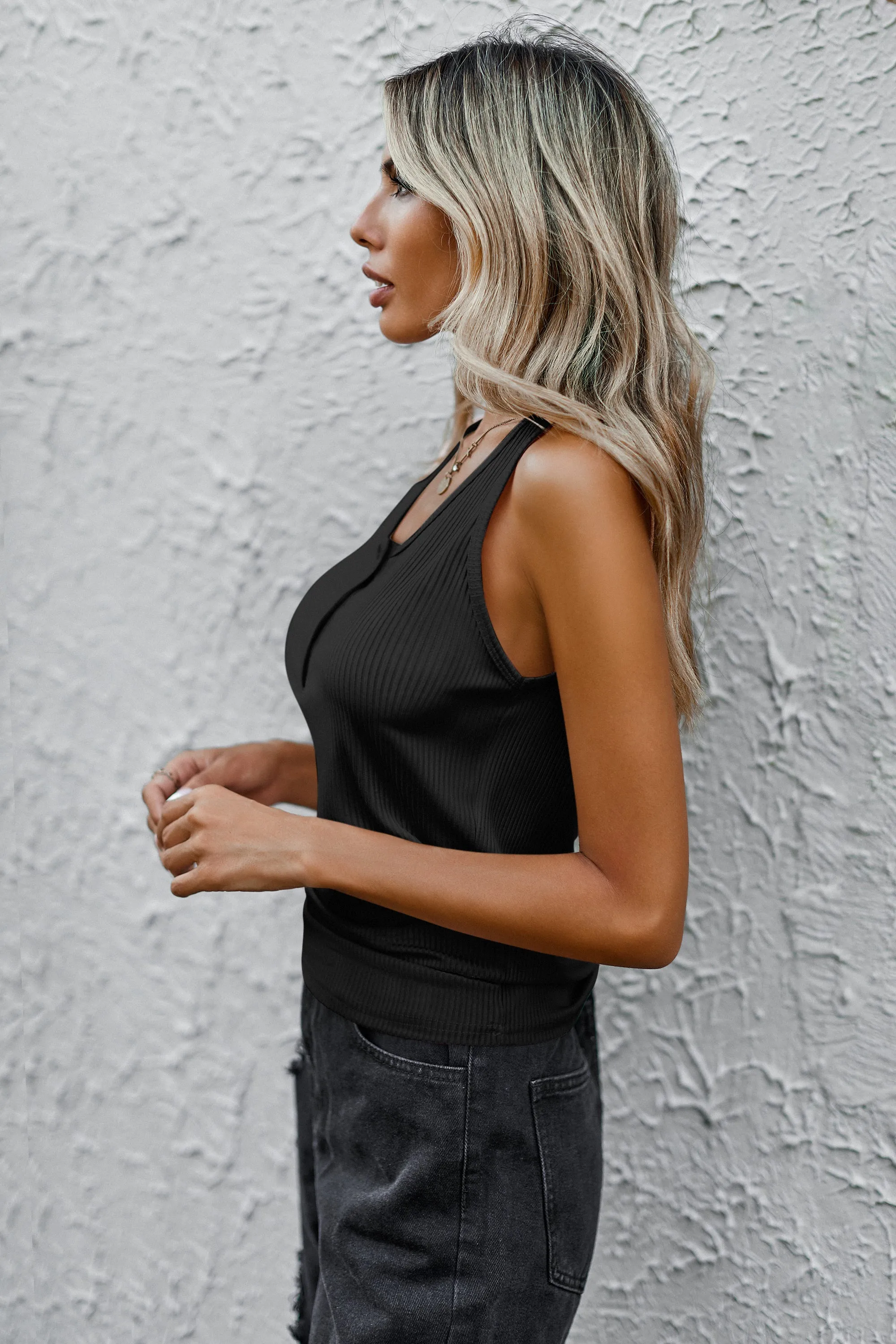 Ekouaer Ribbed Sleeveless Basic Tank Tops (US Only) sold by Ekouaer product image thumbnail 3