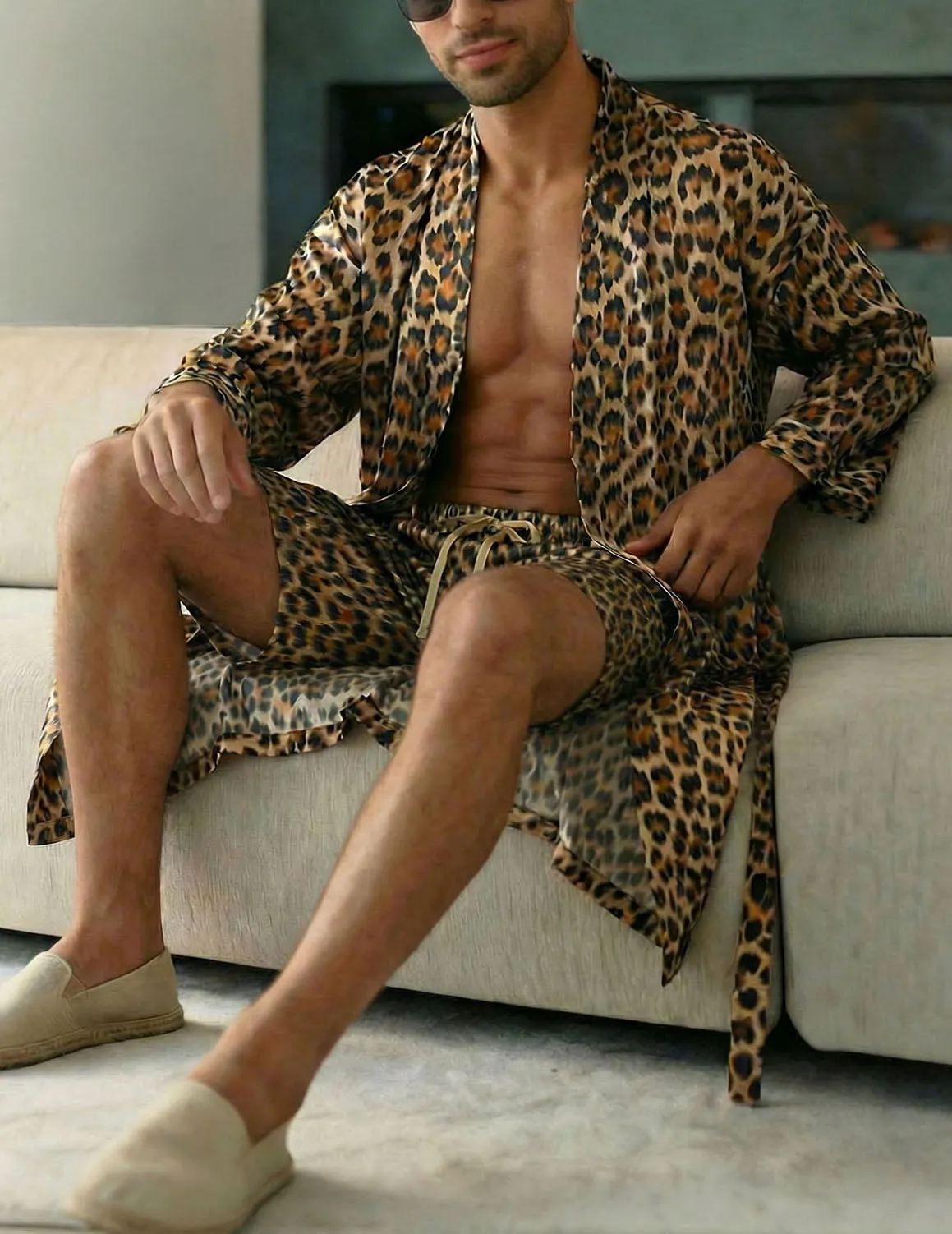 Luxurious Tropical Leaf Print Robe and Shorts Set for Men sold by Ekouaer product image thumbnail 5
