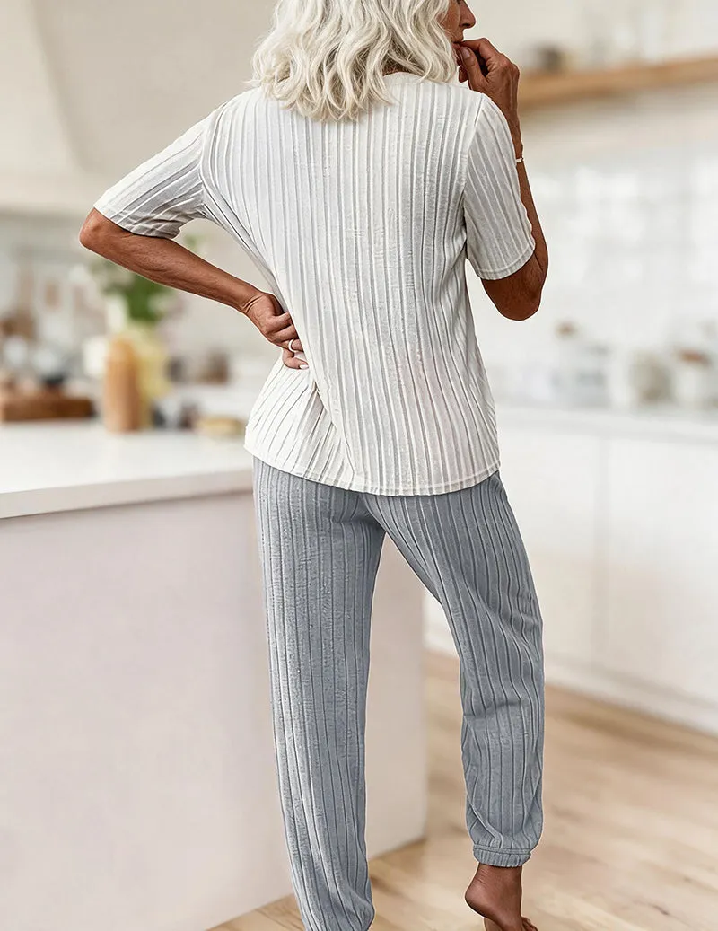 Heart Print Ribbed Knit Round Neck Short Sleeve Top and Capri Pants Two-Piece Loungewear Set sold by Ekouaer product image thumbnail 4