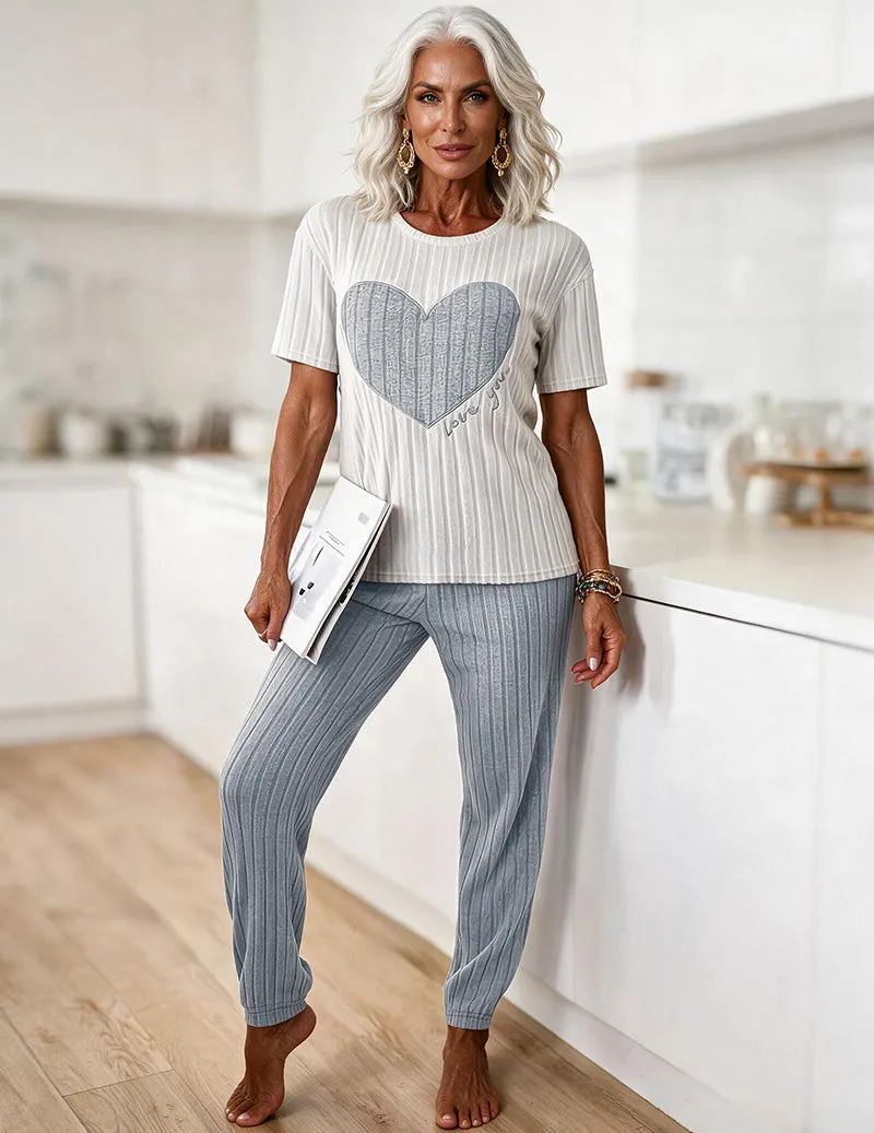 Heart Print Ribbed Knit Round Neck Short Sleeve Top and Capri Pants Two-Piece Loungewear Set sold by Ekouaer product image thumbnail 3