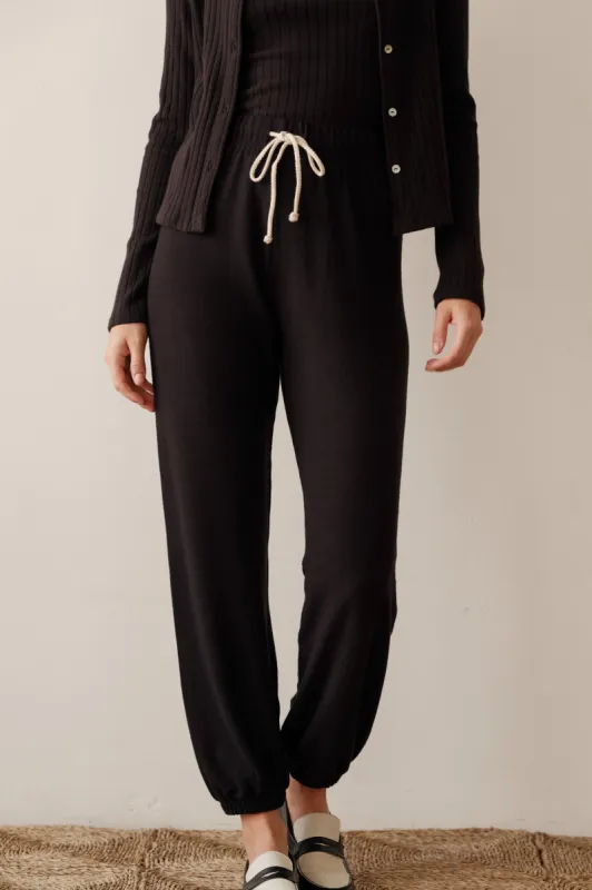 The Sweater Jogger sold by DONNI.