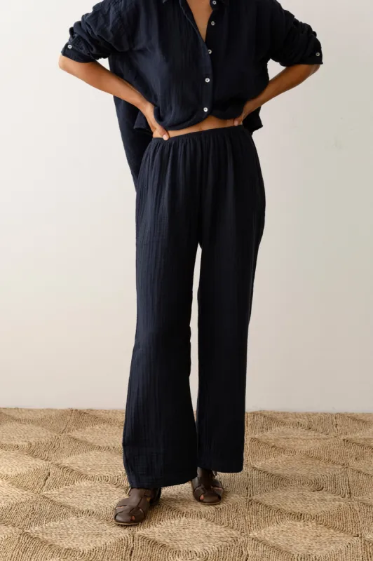 The Bubble Crop Simple Pant sold by DONNI.