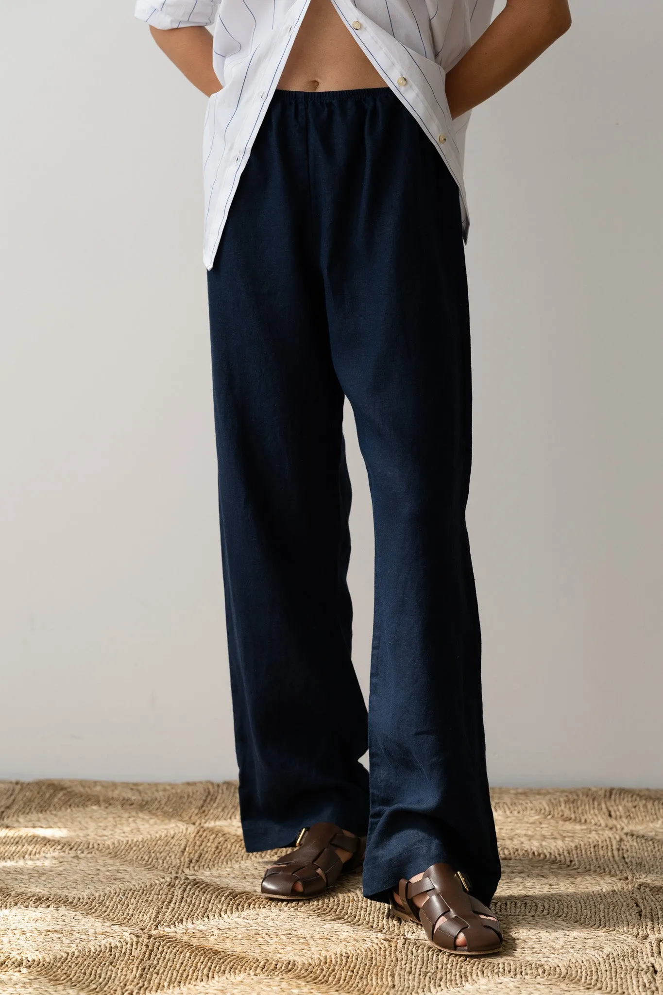 The Linen Simple Pant sold by DONNI.
