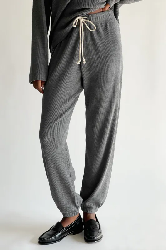 thermal jogger sold by DONNI.