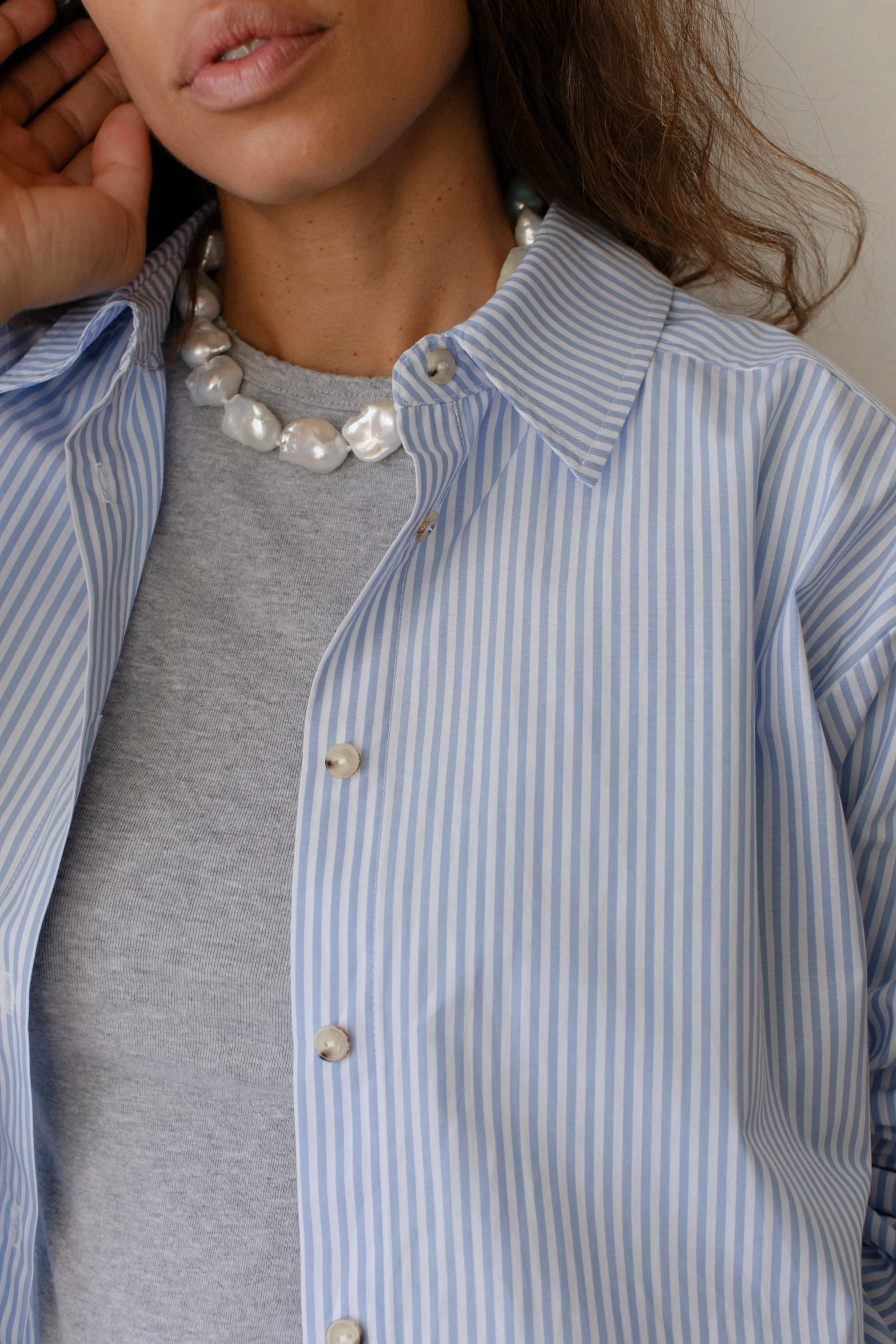 The Pop Button Down sold by DONNI. product image thumbnail 4