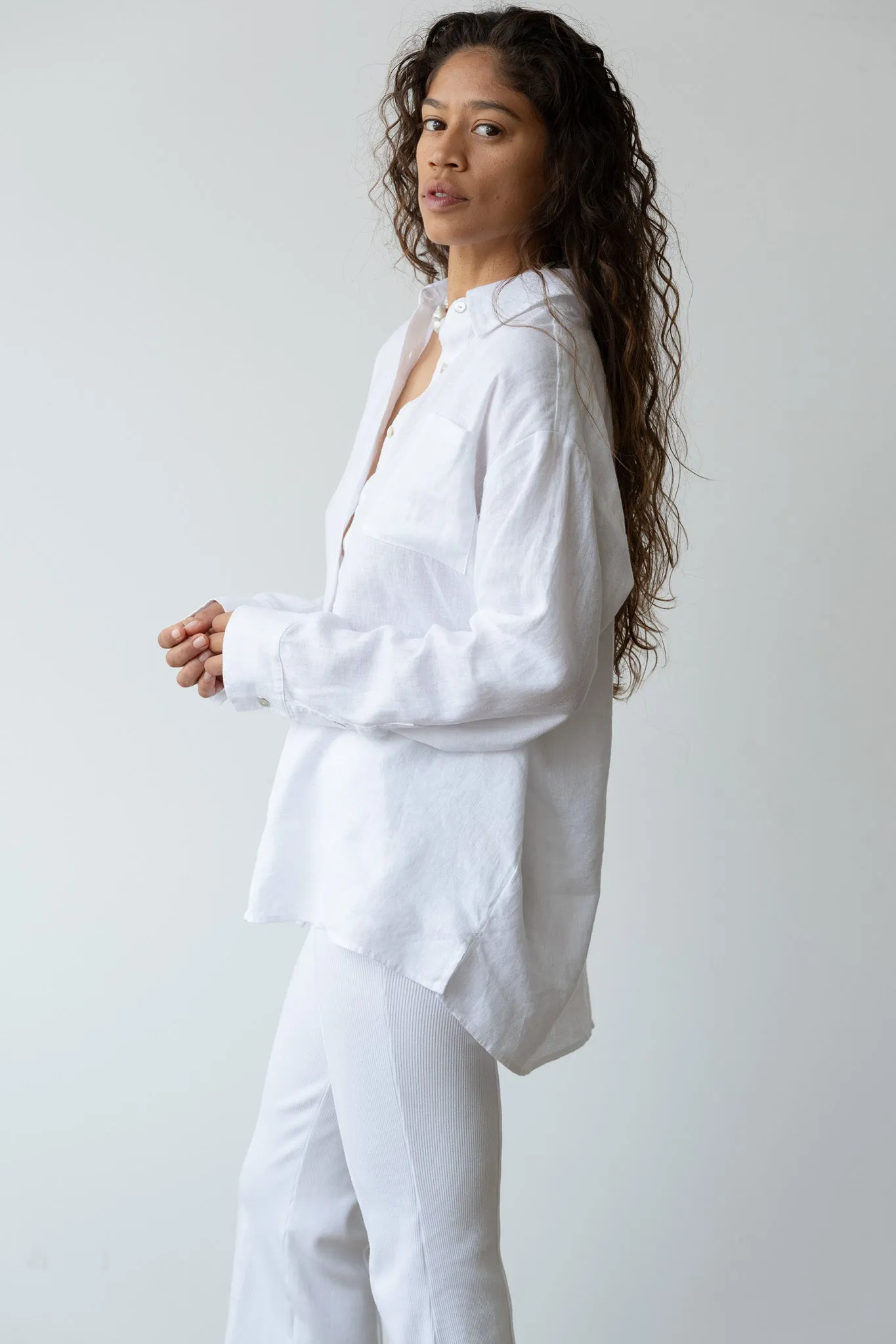 The Linen Relaxed Shirt sold by DONNI. product image thumbnail 4