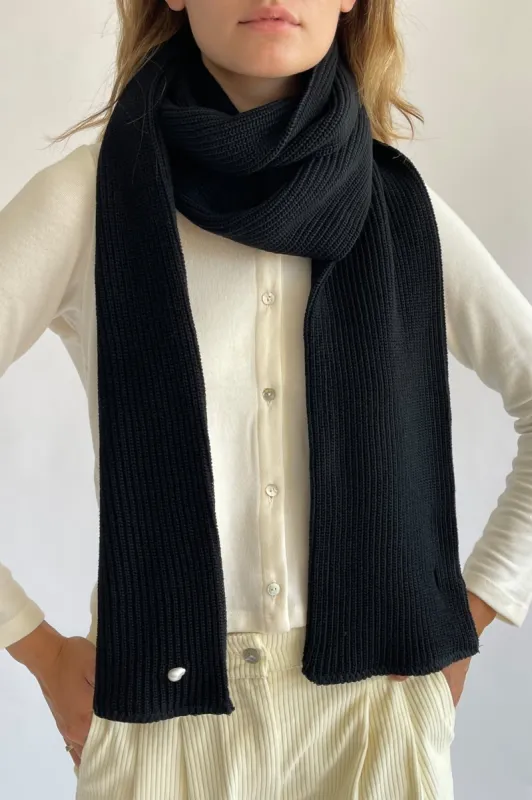 pearl scarf sold by DONNI.