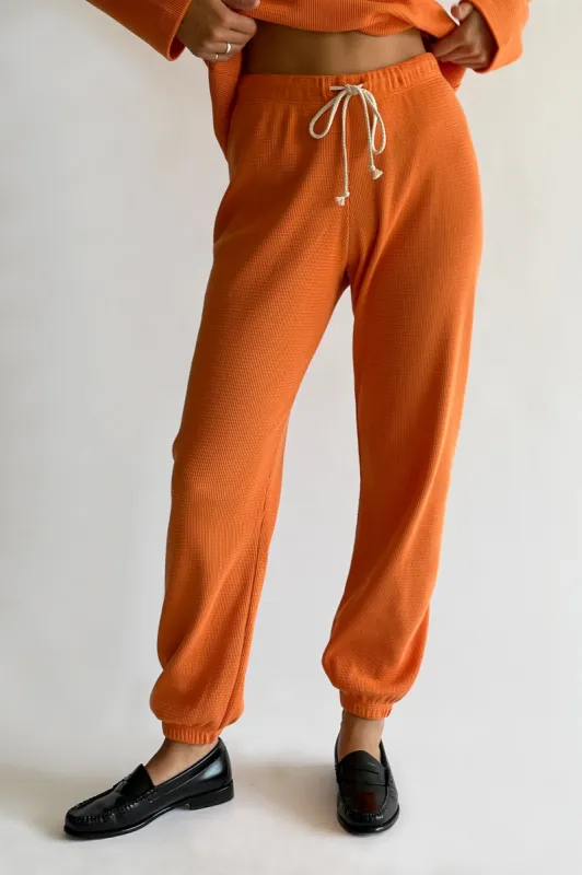 thermal jogger sold by DONNI.