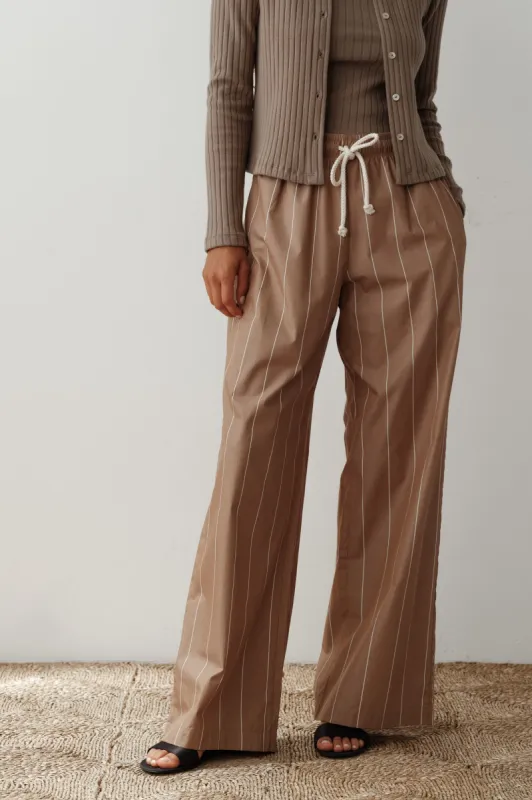 The Pop Pant sold by DONNI.