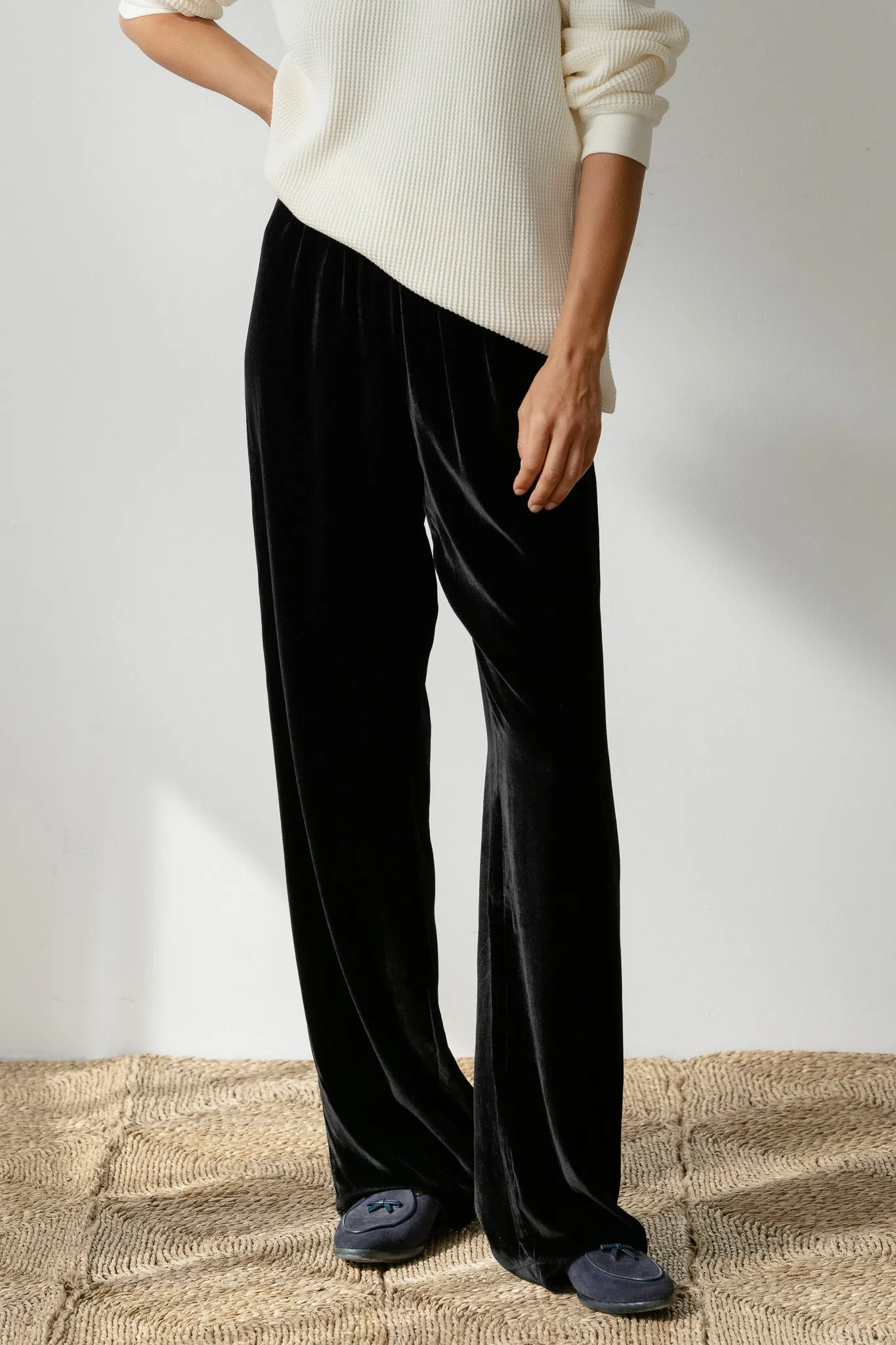 The Velvet Simple Pant sold by DONNI.