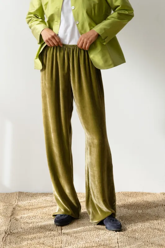 The Velvet Simple Pant sold by DONNI.