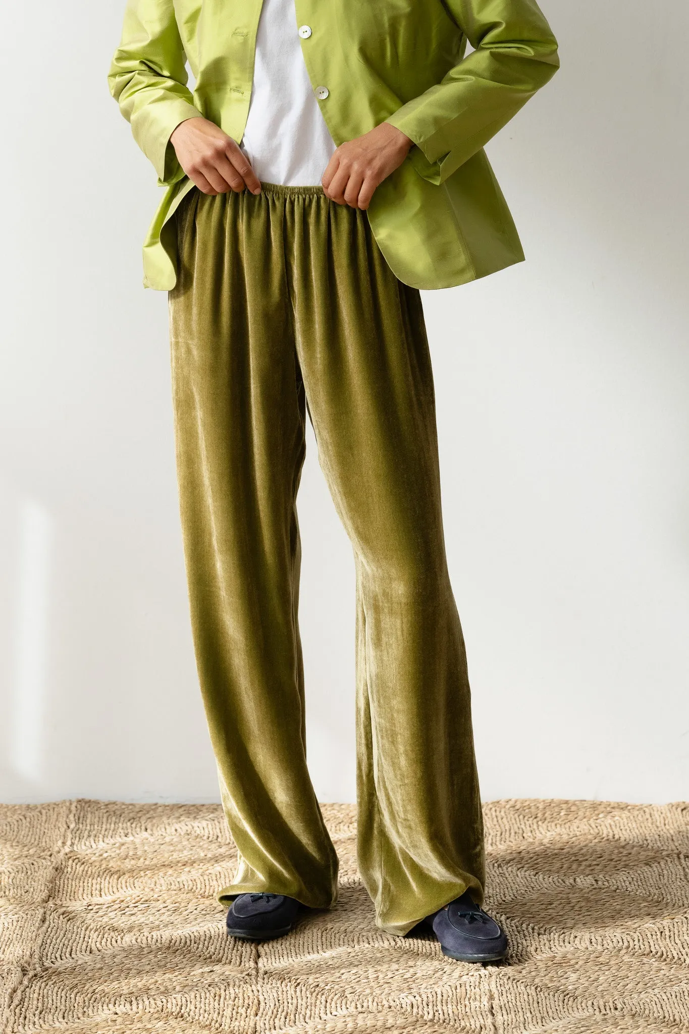The Velvet Simple Pant sold by DONNI.