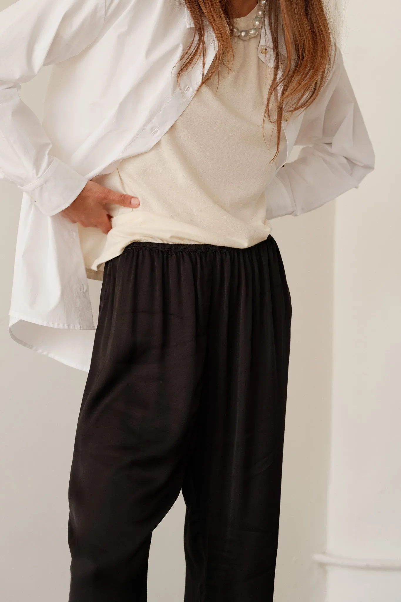 The Silky Simple Pant Jet Classic sold by DONNI. product image thumbnail 4