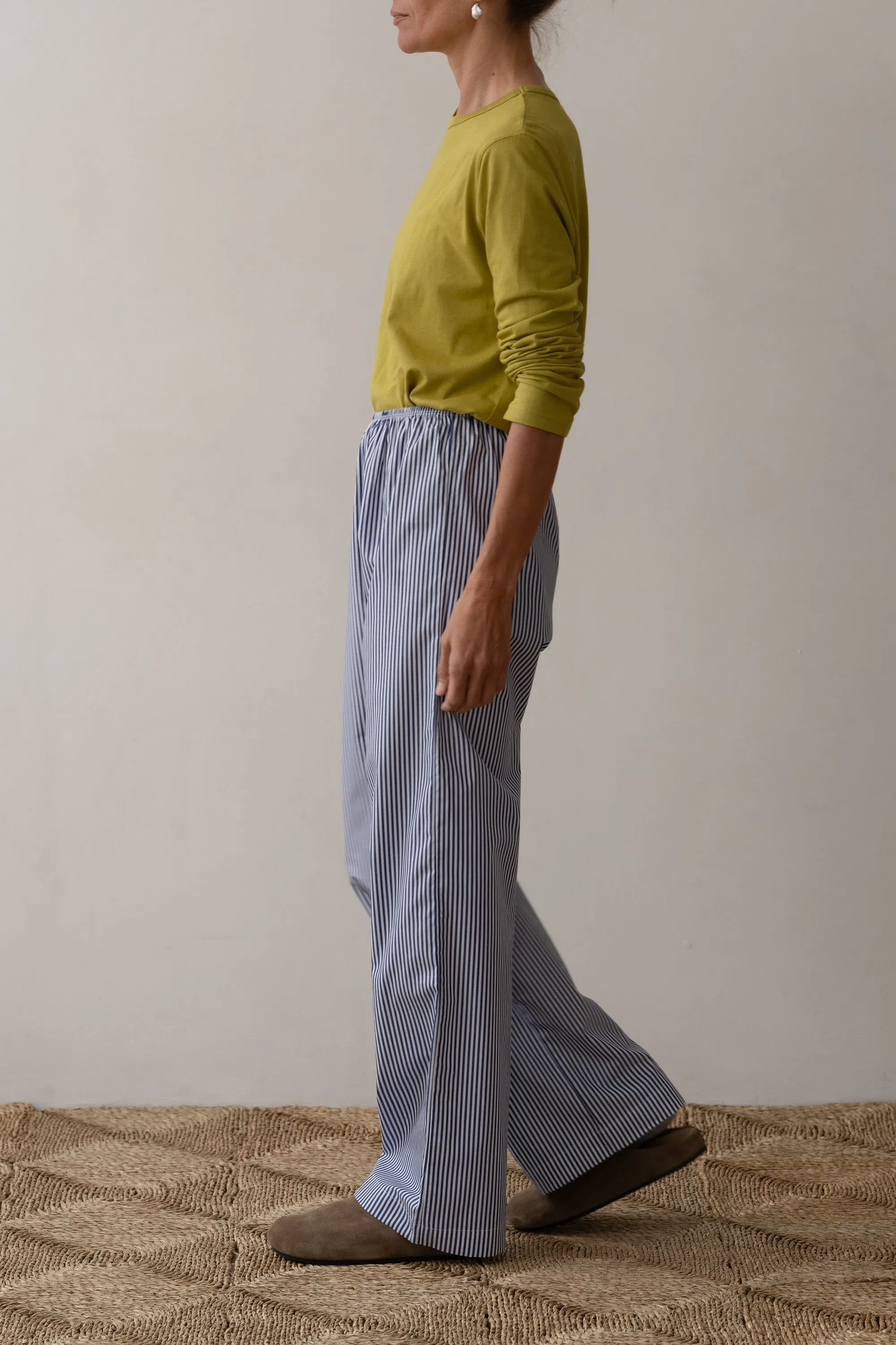 The Pop Simple Pant sold by DONNI. product image thumbnail 3