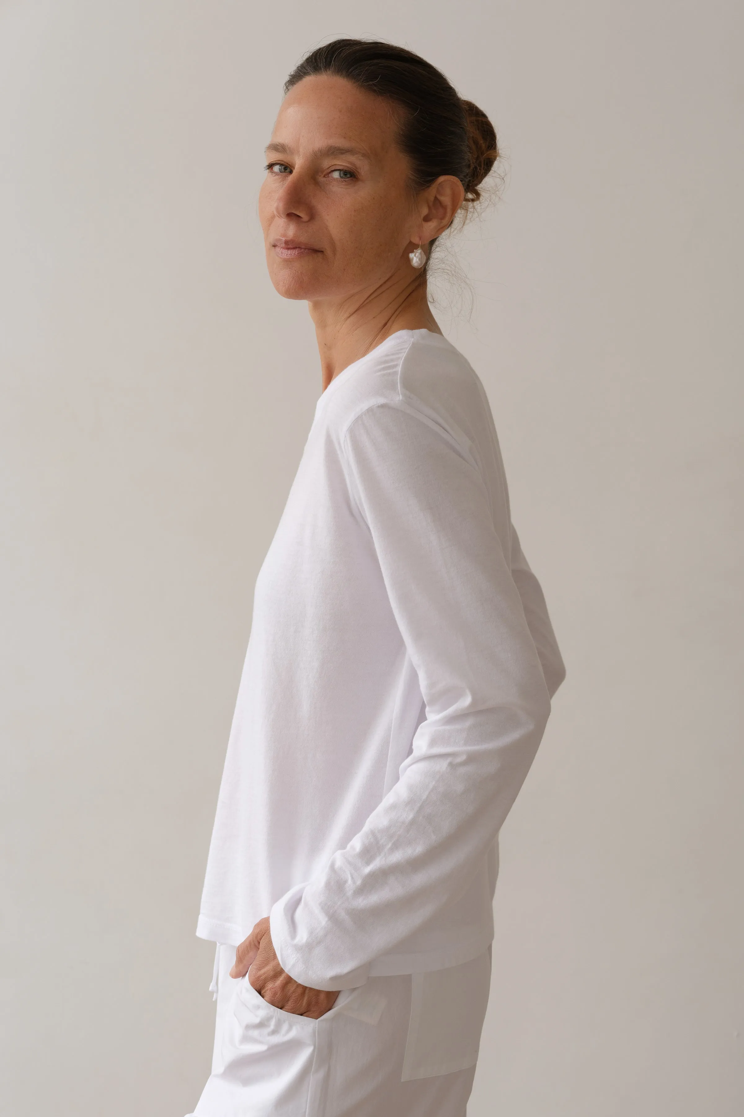 The Jersey V-Neck Long Sleeve sold by DONNI. product image thumbnail 4