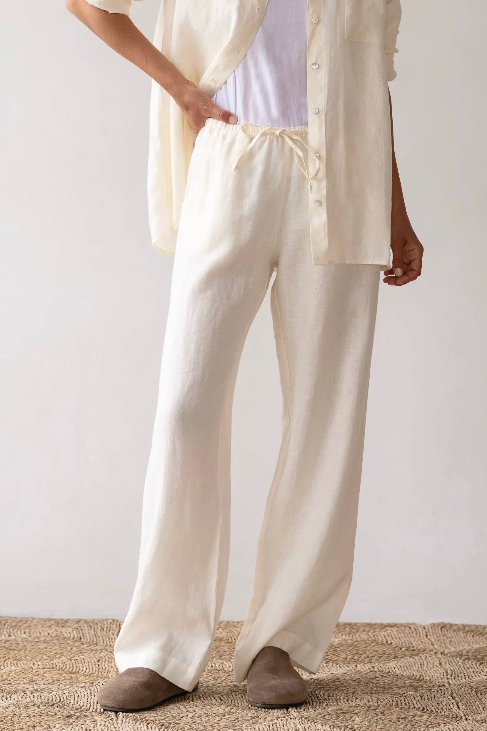 The Linen Drawstring Pant sold by DONNI.