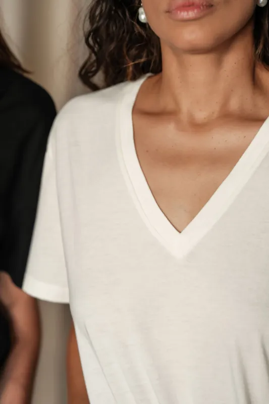 The Jersey Relaxed V-Neck sold by DONNI.