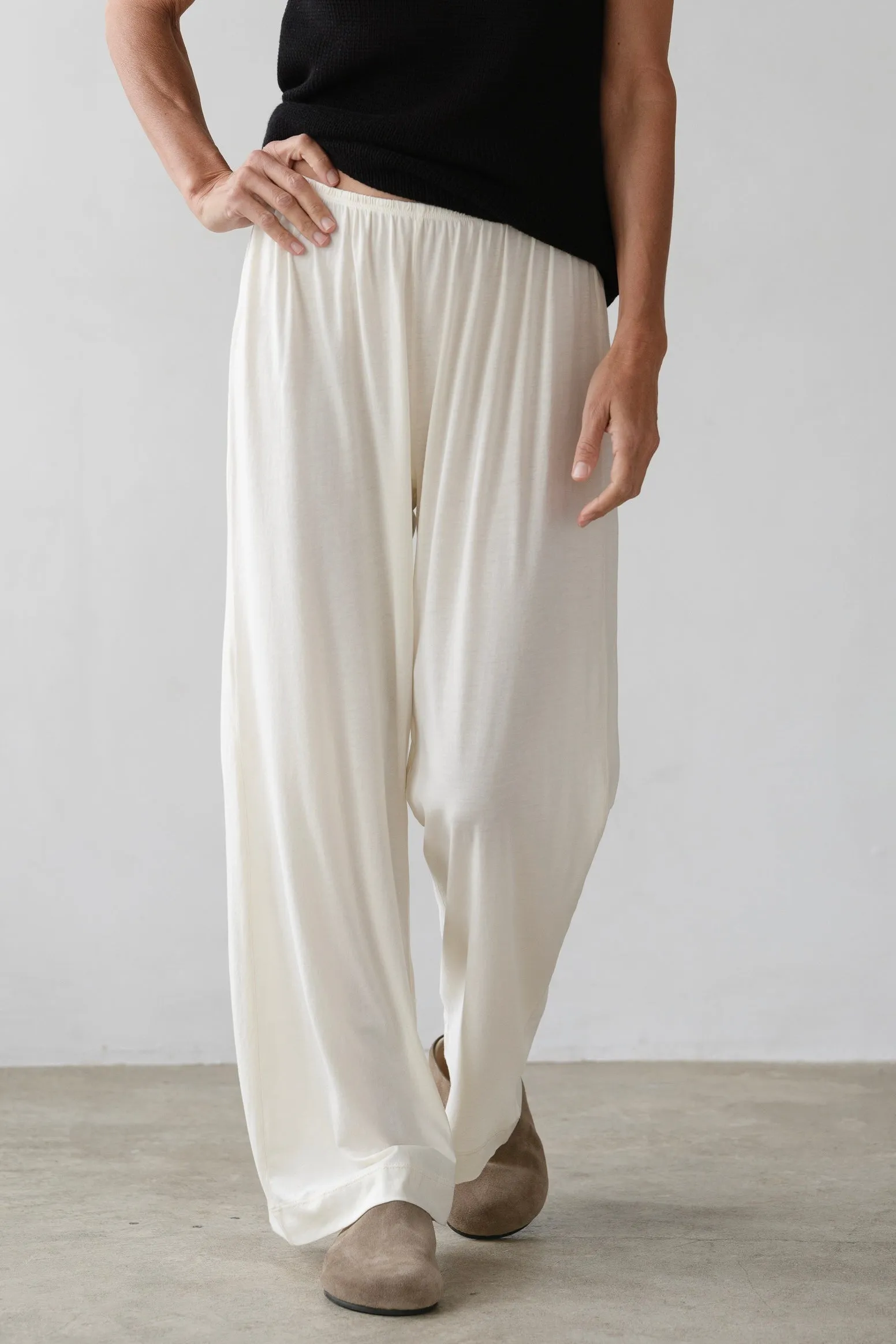 The Jersey Simple Crop Pant sold by DONNI. product image thumbnail 3