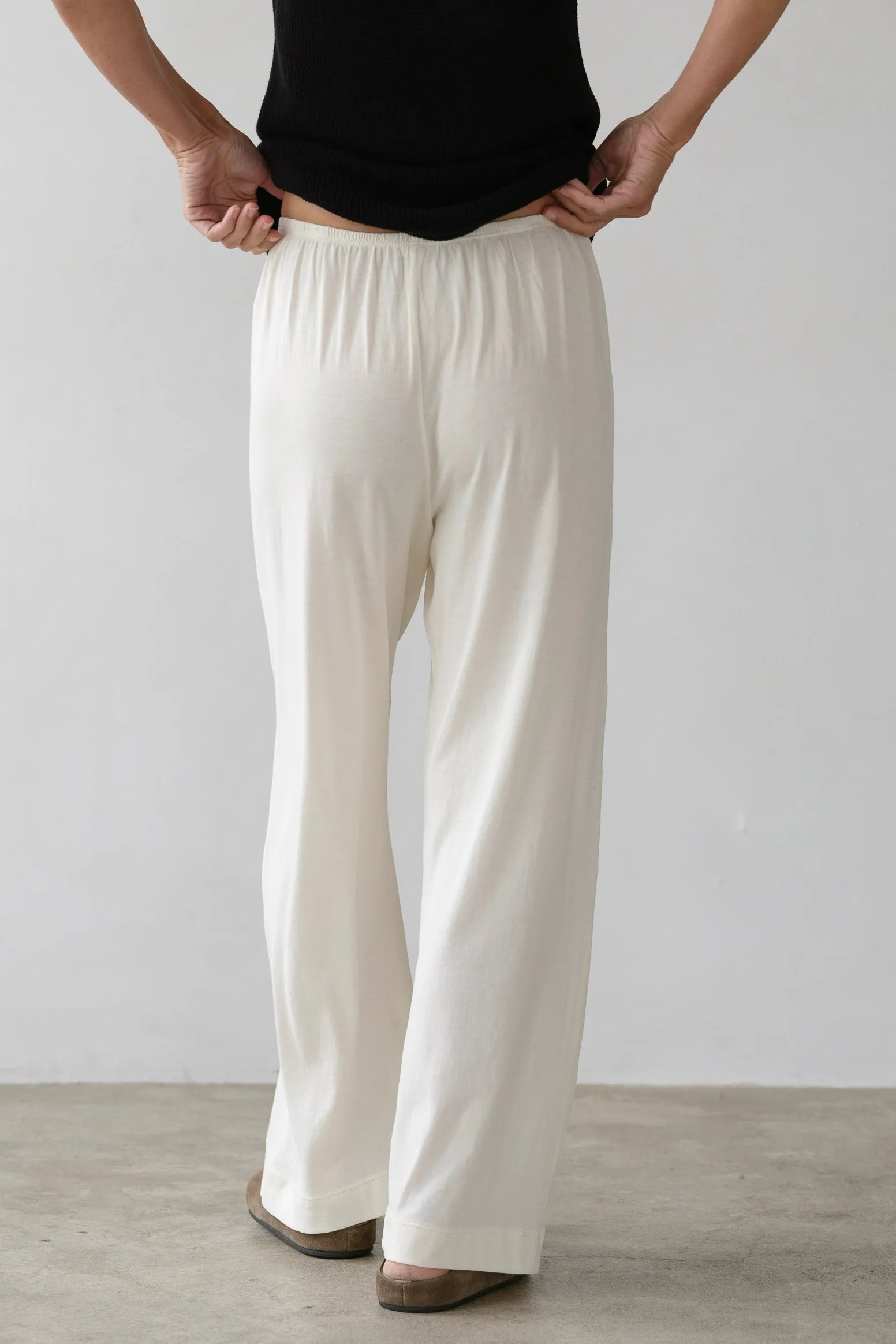 The Jersey Simple Crop Pant sold by DONNI. product image thumbnail 5