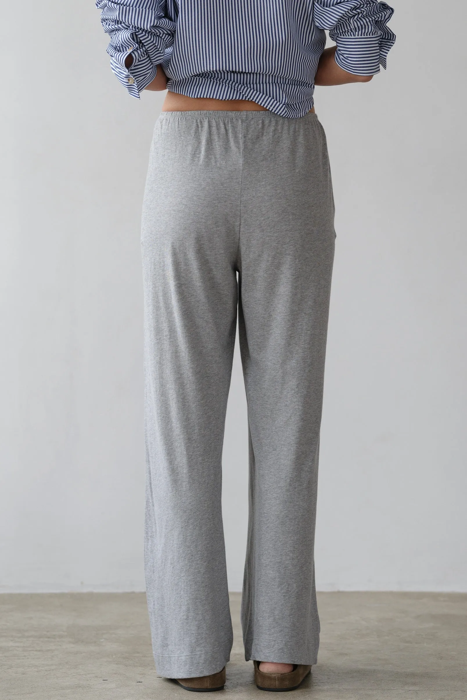 The Jersey Simple Crop Pant sold by DONNI. product image thumbnail 5