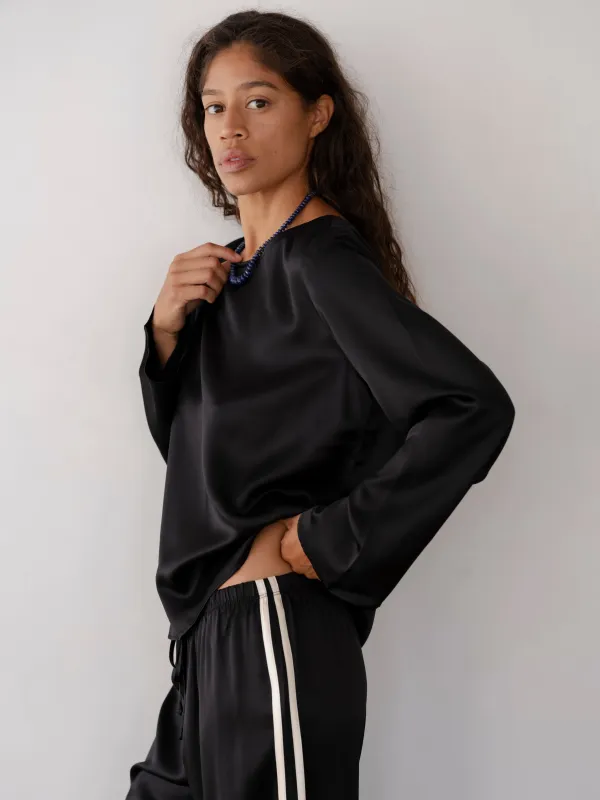 The Graduated Lapis Rondelle Necklace sold by DONNI.