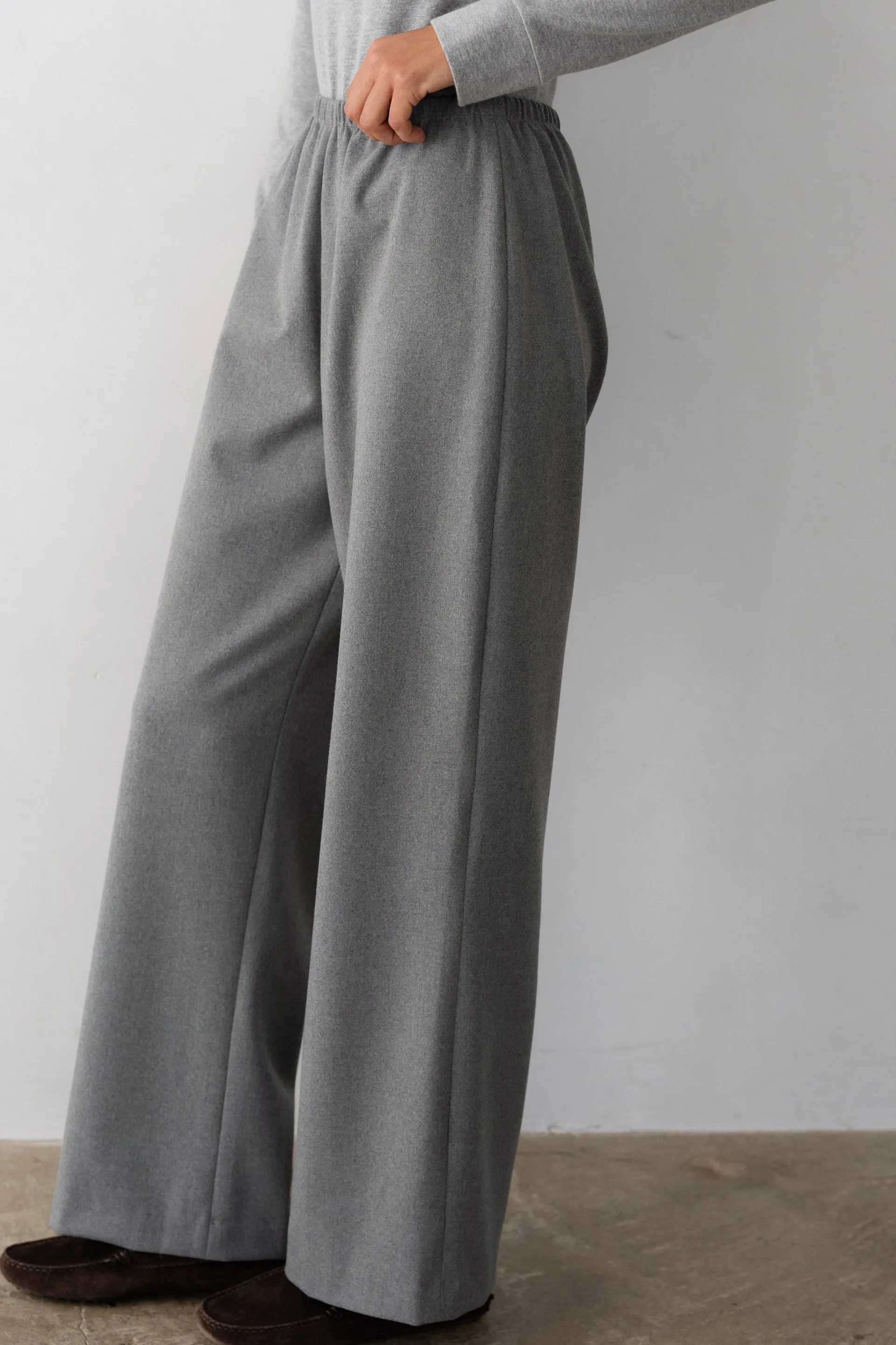 The Flannel Simple Pant sold by DONNI. product image thumbnail 3