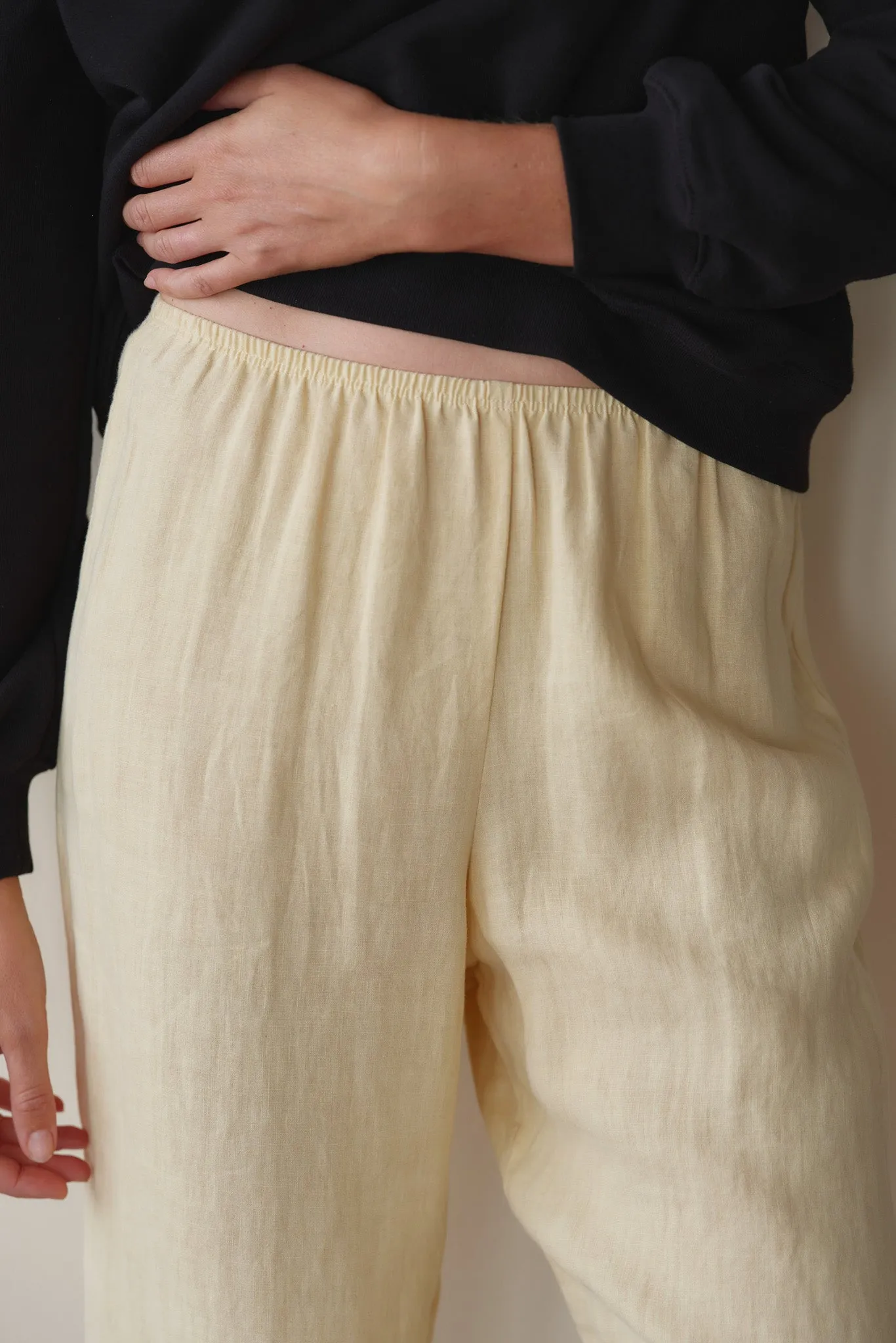 The Linen Simple Pant sold by DONNI. product image thumbnail 5