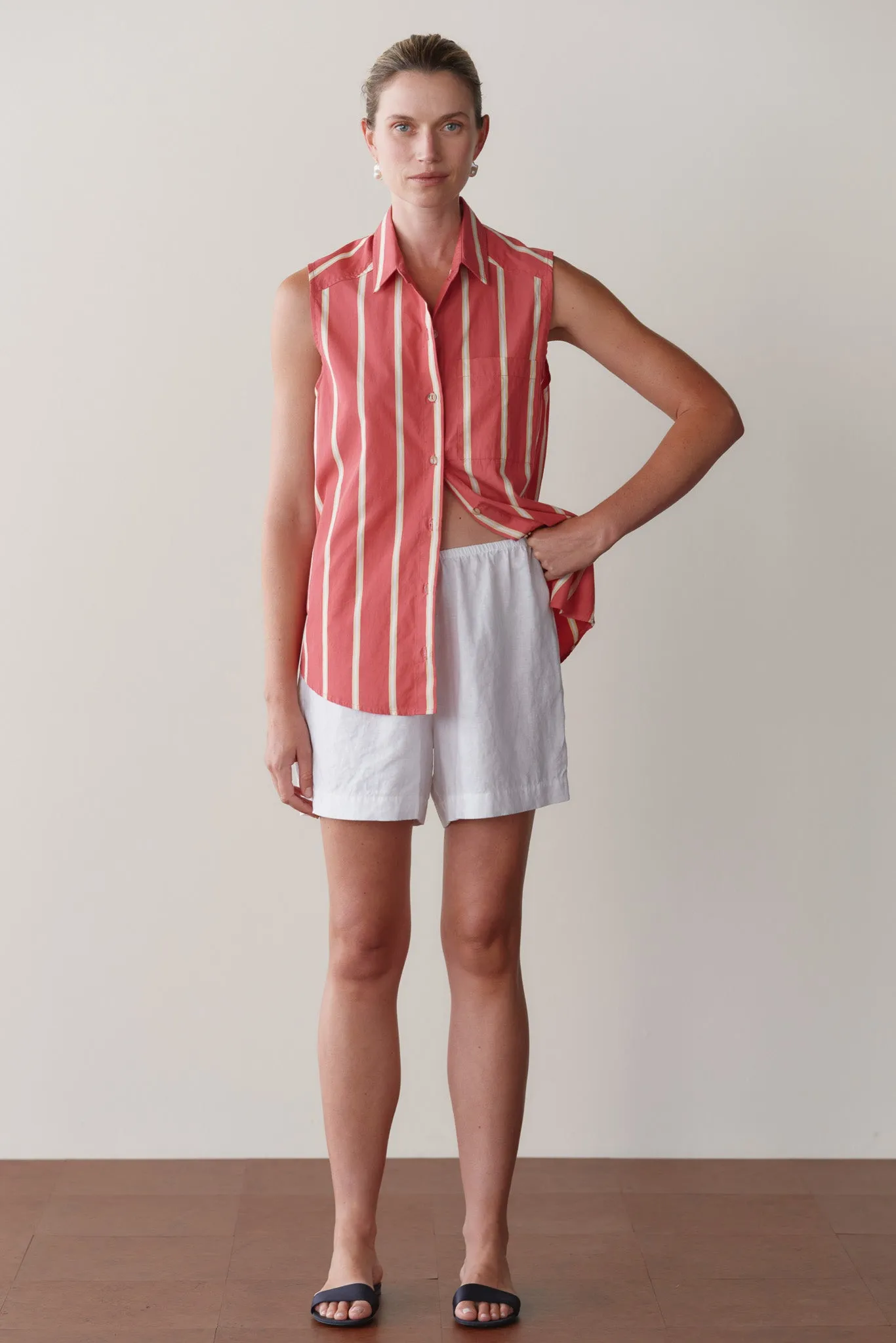 The Linen Short sold by DONNI. product image thumbnail 3