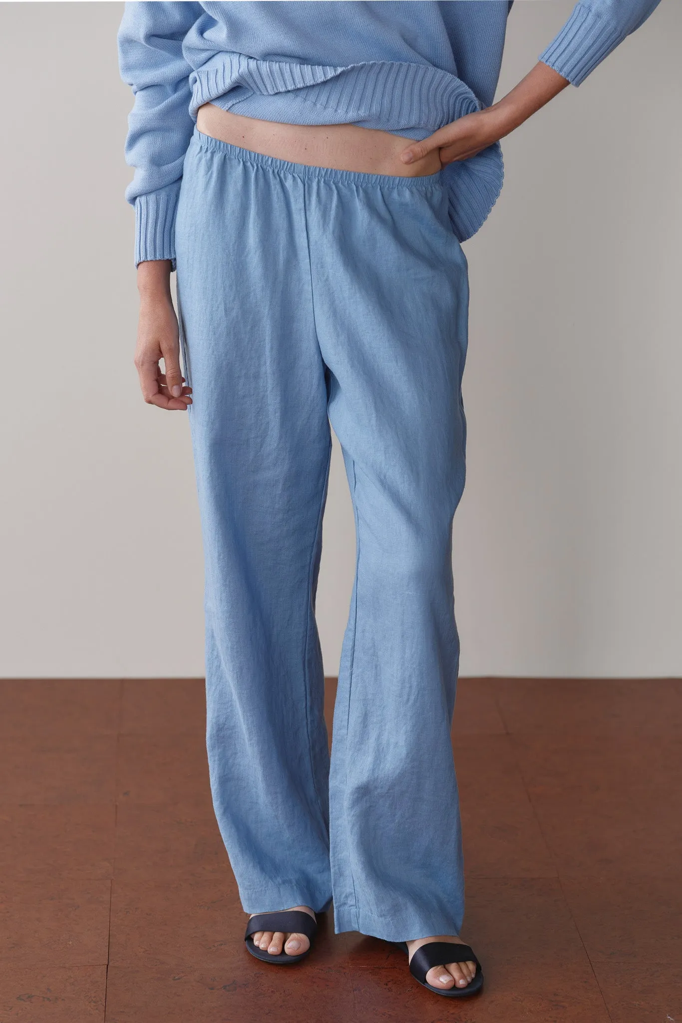 The Linen Simple Pant sold by DONNI.