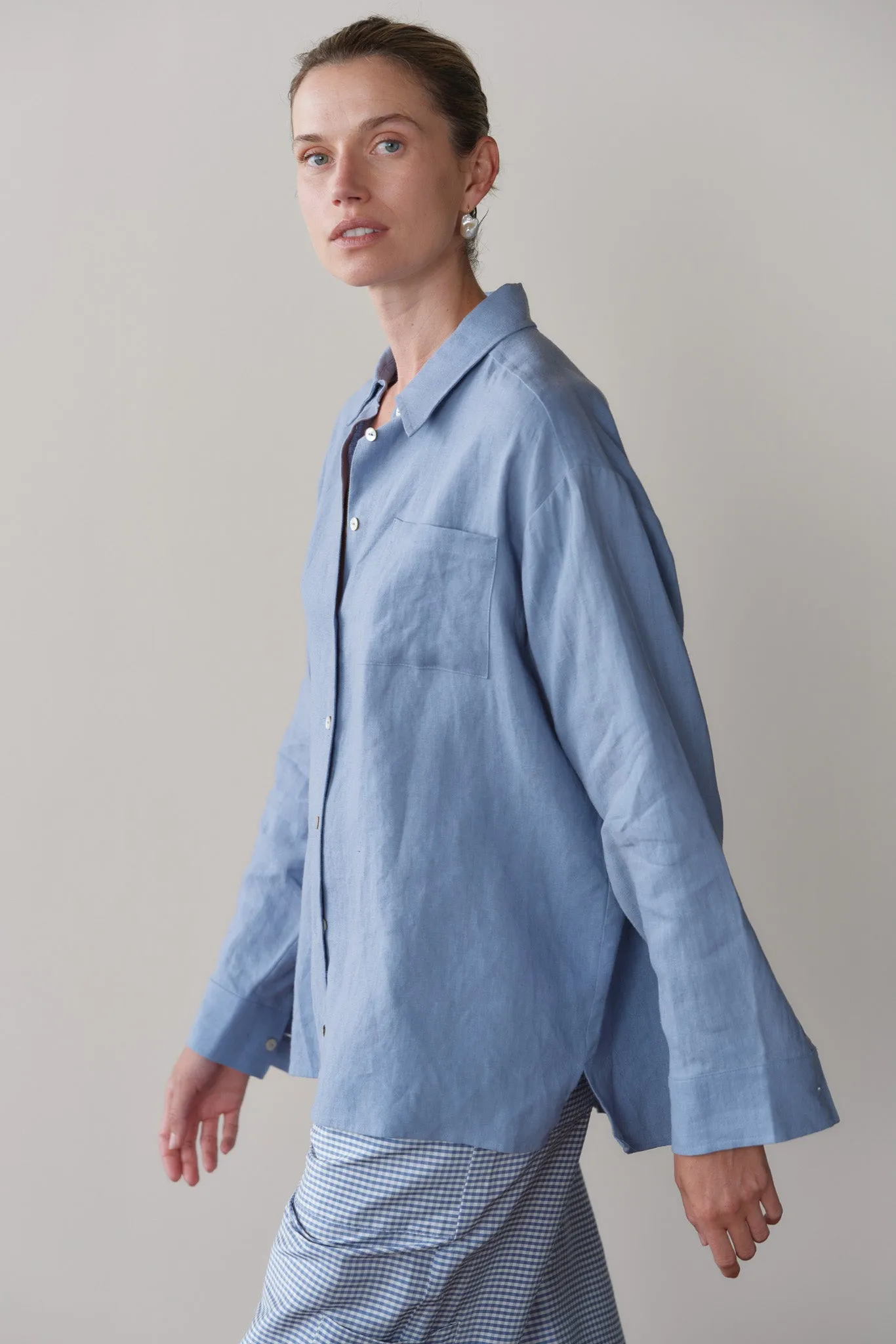 The Linen Relaxed Shirt sold by DONNI. product image thumbnail 3