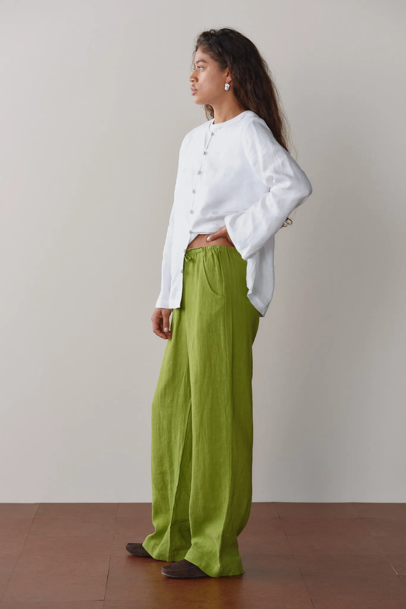 The Linen Drawstring Pant Pistachio sold by DONNI. product image thumbnail 4