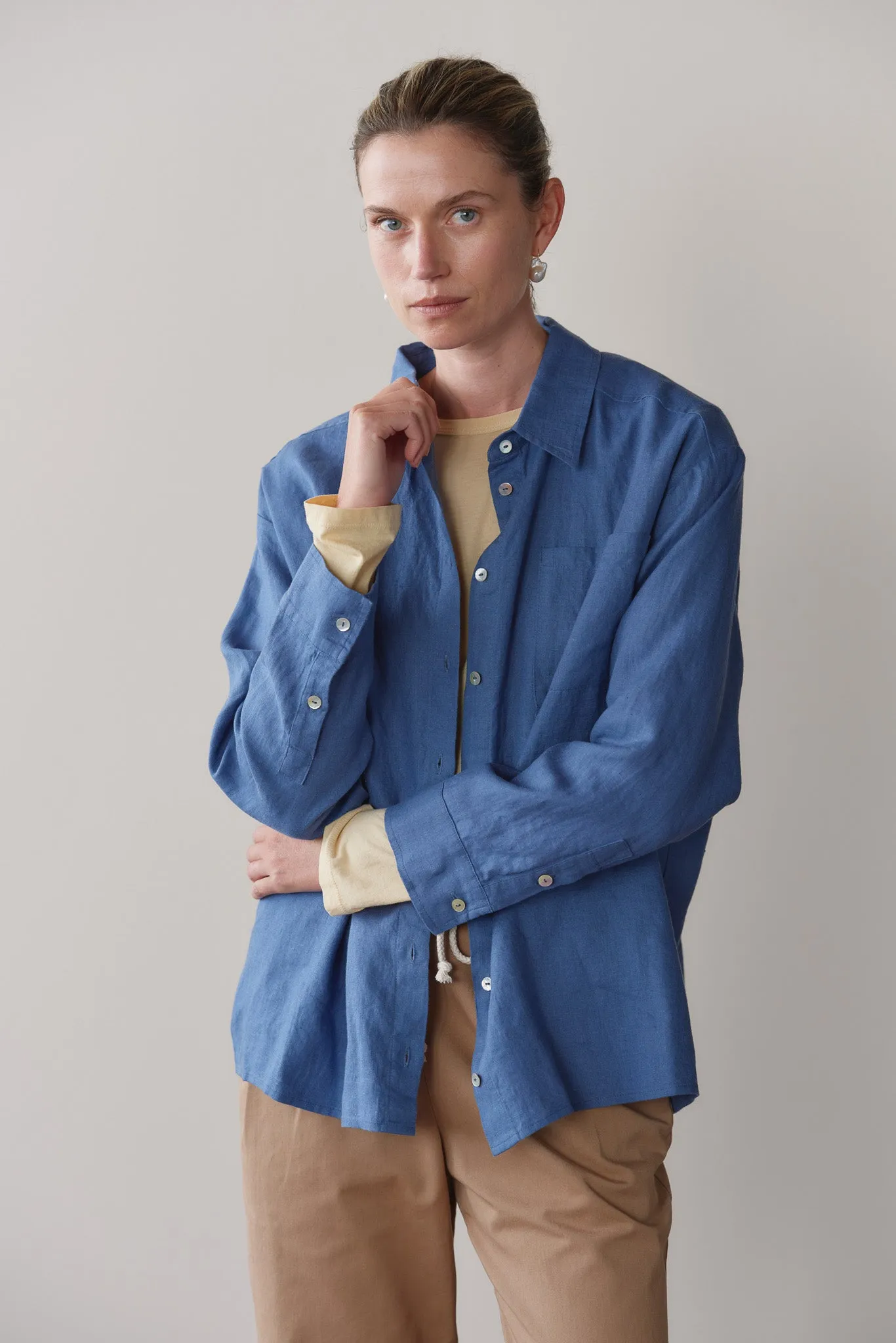 The Linen Relaxed Shirt sold by DONNI. product image thumbnail 3
