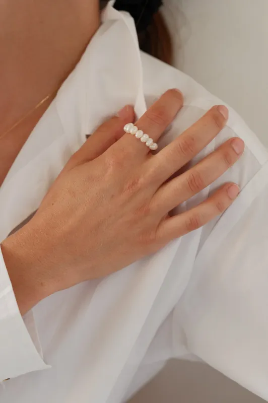 The Pearl Flexi Ring sold by DONNI.