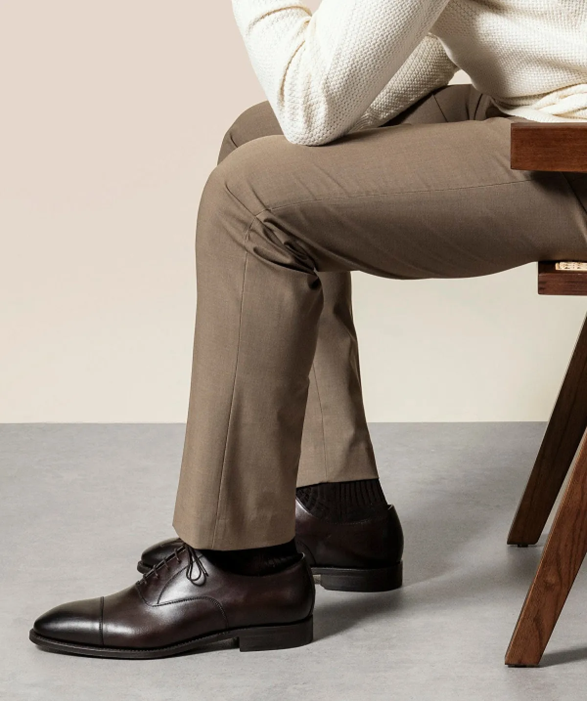 Richelieu CONSUL Noyer Patiné (nouvelle forme) sold by Finsbury product image thumbnail 2