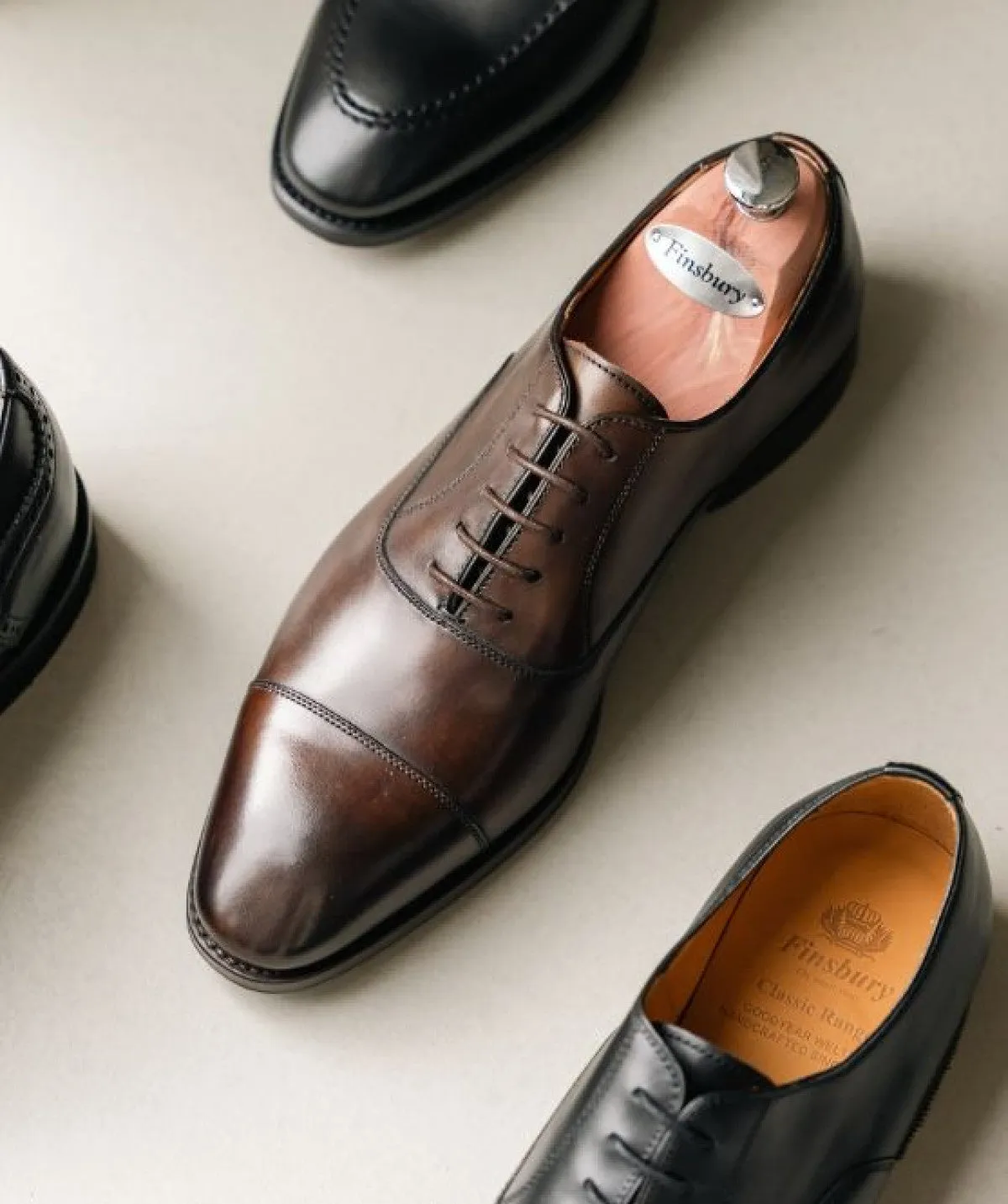 Richelieu CONSUL Noyer Patiné (nouvelle forme) sold by Finsbury product image thumbnail 3