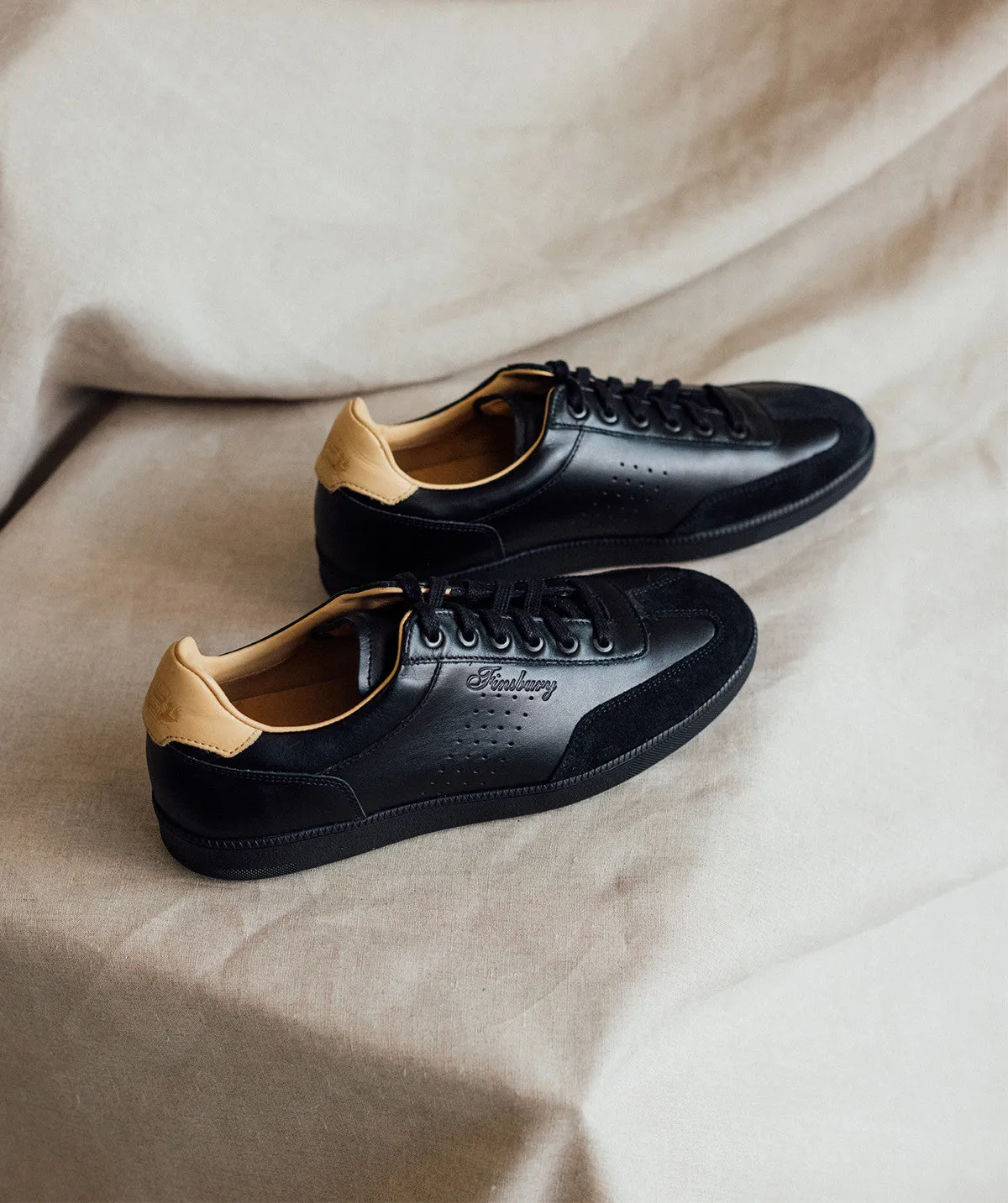 Sneakers TOM Noir sold by Finsbury product image thumbnail 2