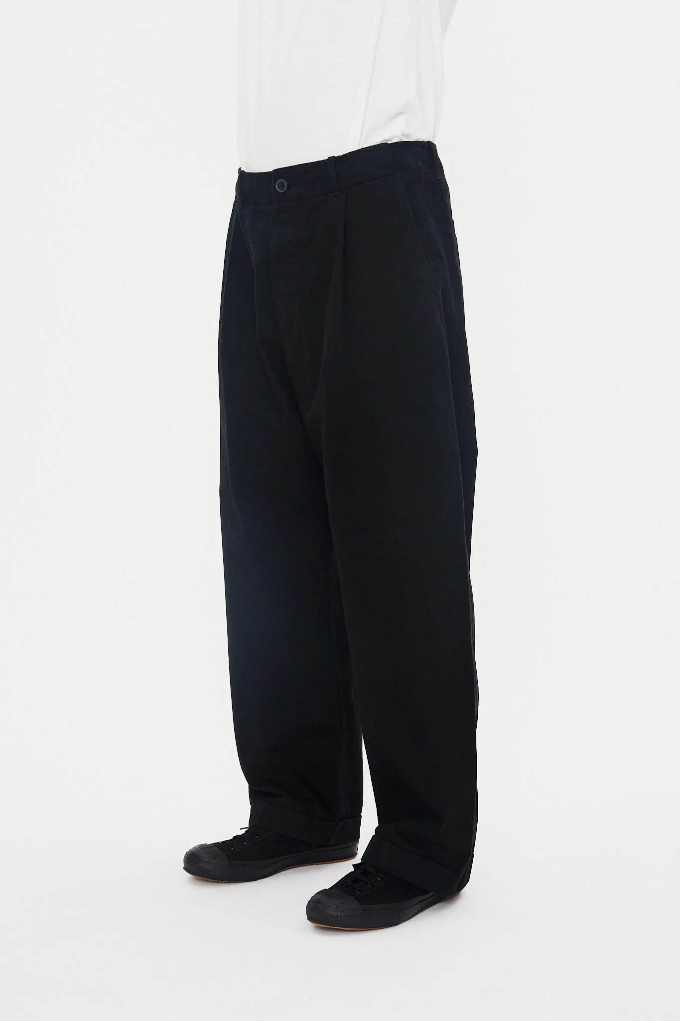 BOBBY 31-56-2 | Wide Pleated Everyday Trousers | Black sold by Hansen Garments product image thumbnail 3