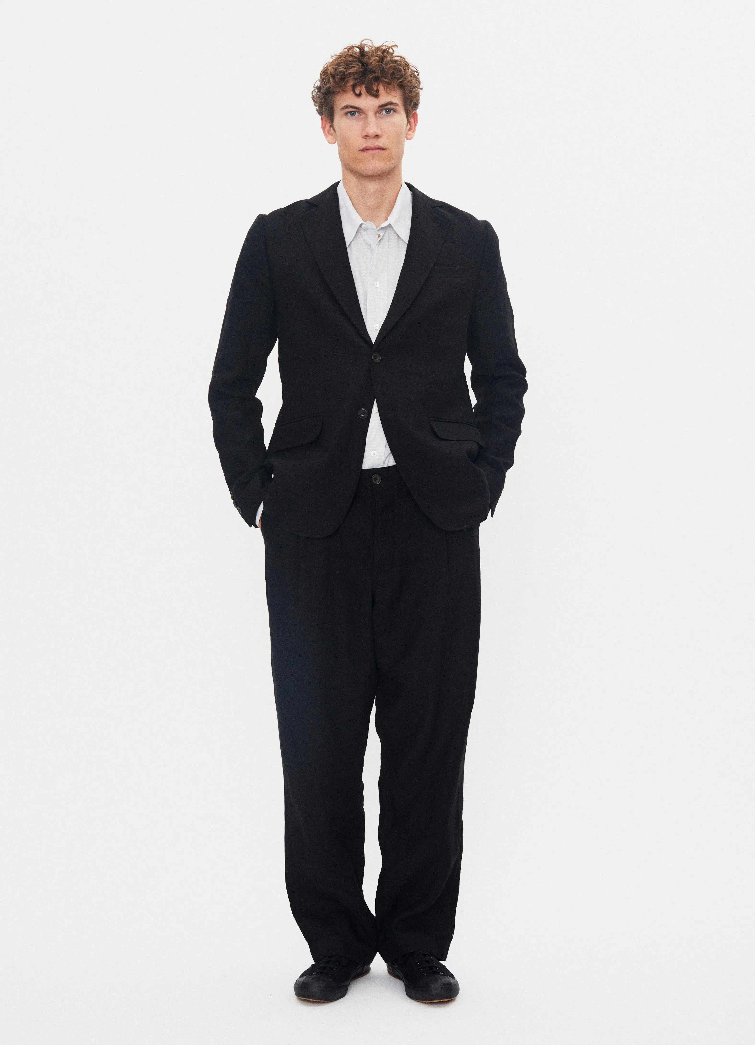 SUNE 31-67-2 | Classic Pleated Trousers | Black Linen sold by Hansen Garments product image thumbnail 4