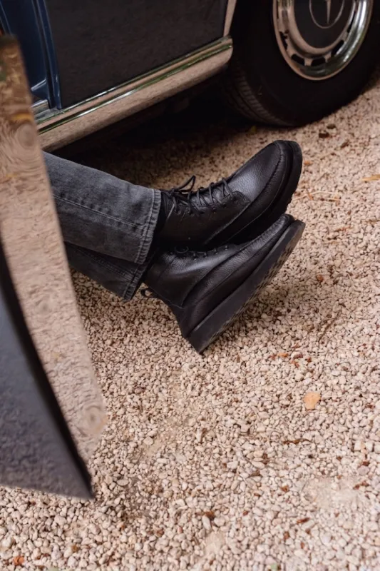 Wico - Chaussures Boots Mocassin Cuir Grainé Noir made by Max Sauveur