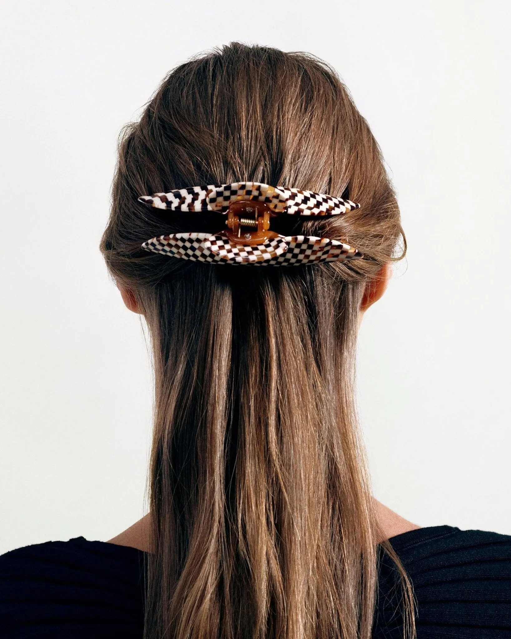 Jumbo Heirloom Claw in Classic Tortoise sold by Machete product image thumbnail 4