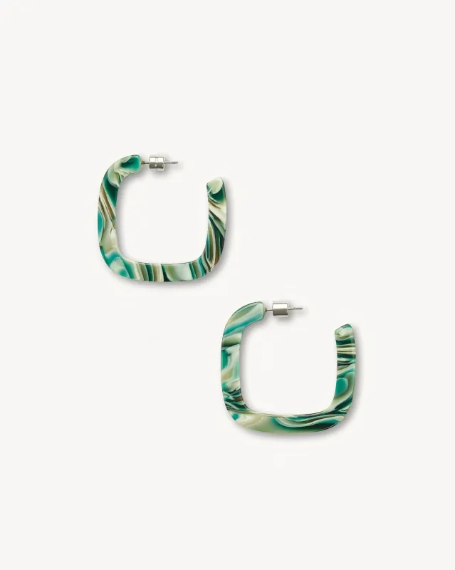 Midi Square Hoops in Stromanthe made by Machete