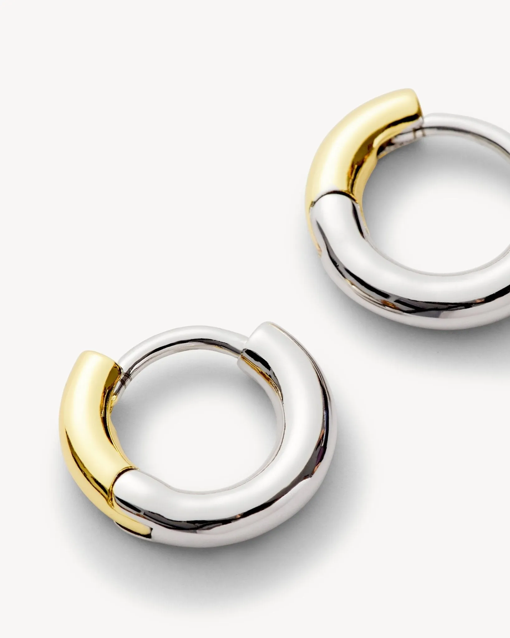 Perfect Huggies in 3/4 Silver sold by Machete product image thumbnail 2